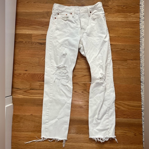 Levi size 27 wedgie straight white jean - Picture 2 of 5